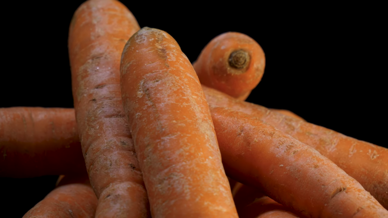 baby carrots Signs of spoilage